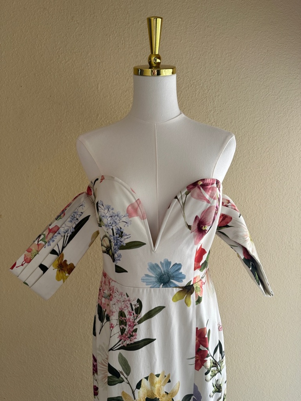 Mestiza New York Gloria Floral Off the Shoulder Mermaid Gown - Picture 5 of 16
